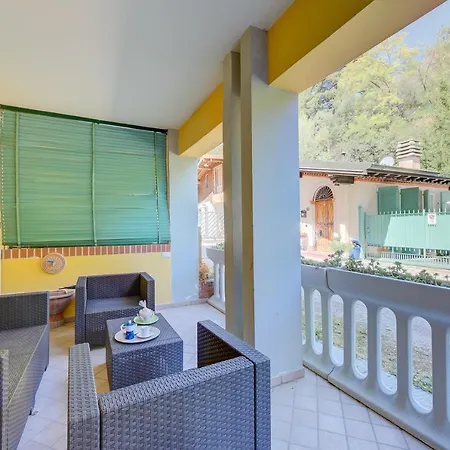 Perla - Terrace & 200 Mt Near - Happy Apartment *
