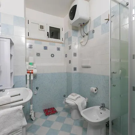 Appartement Suite Perla Salo Terrace 100M From Lake - Happy Rentals *