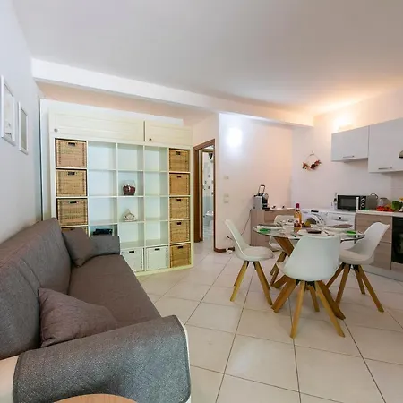 Suite Perla Salo Terrace 100M From Lake - Happy Rentals Appartement